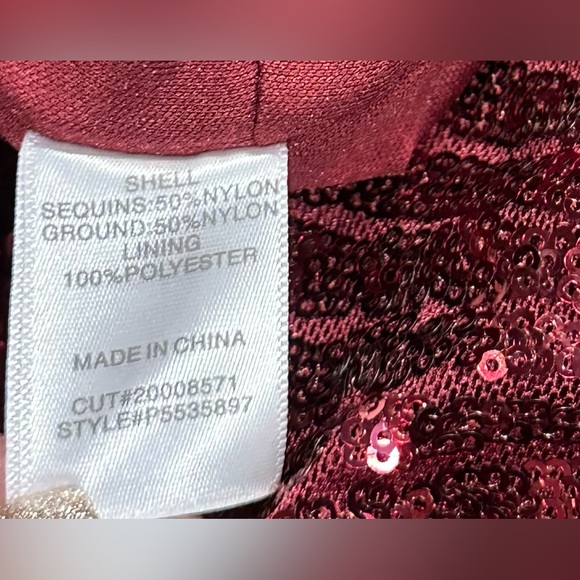 Premier Amour Halter Sequin Jumpsuit . Size 6. Wine Color - Picture 5 of 9